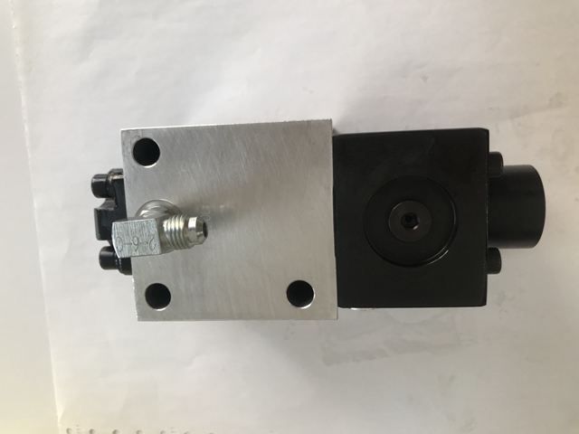 机油控制阀 3063022 (2).jpg