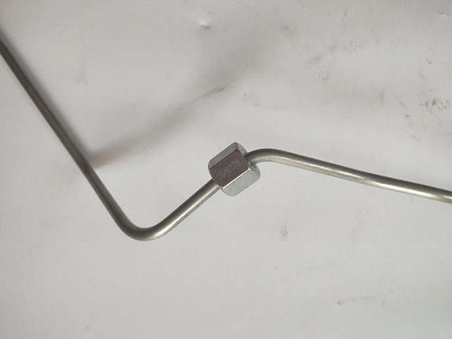 发动机高压油管 3943773 (2).jpg