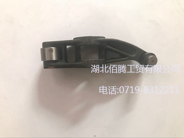 福田康明斯ISF2.8发动机摇臂5271539 5271540 5267688-2.jpg