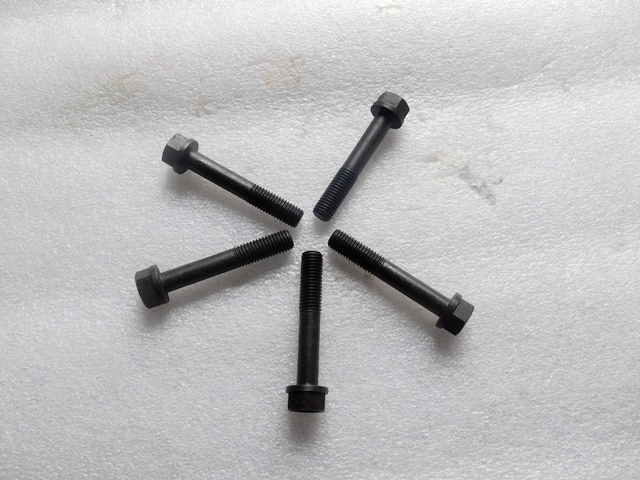 6BT 缸盖短螺栓 3920779