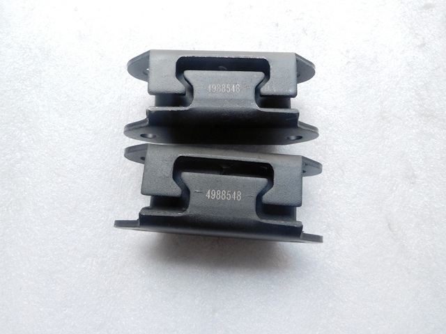 东风康明斯6BT5.9工程机械发动机减震块 4988598-9.jpg