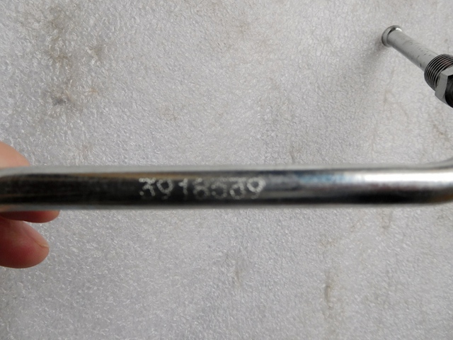 东风康明斯6CT燃油输油管 3918539-2.jpg