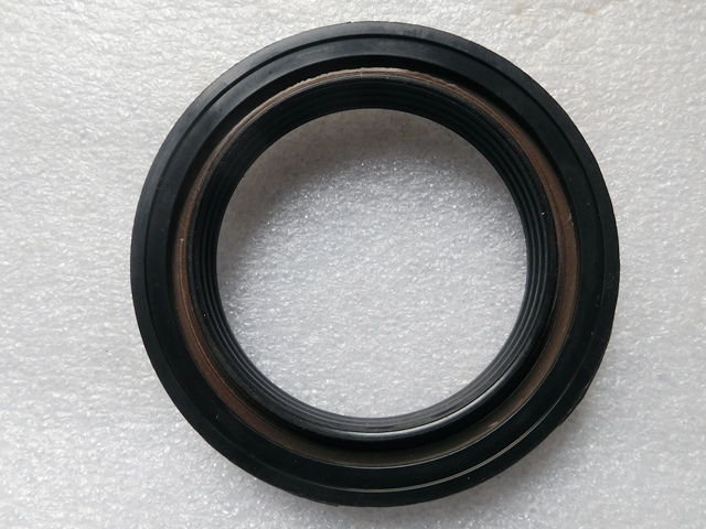 东风康明斯ISDE曲轴前油封4890832-3.jpg